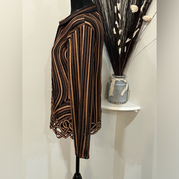 Damee, Inc two piece set. Tank and Jacket. Medium - Picture 12 of 14